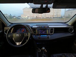 2013 Toyota RAV4 IV (XA40), серебристый, 2100000 рублей, вид 4