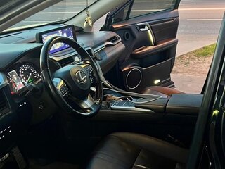 2020 Lexus RX 450h IV Рестайлинг, чёрный, 5300000 рублей, вид 5
