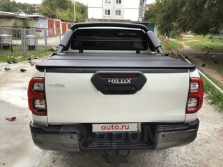 2020 Toyota Hilux VIII Рестайлинг 2, белый, 4680000 рублей, вид 4