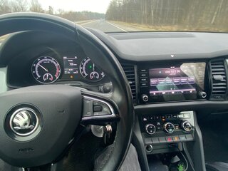 2020 Skoda Kodiaq I, чёрный, 1800000 рублей, вид 4