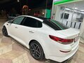 2018 Kia Optima IV Рестайлинг, белый, 2360000 рублей - вид 2