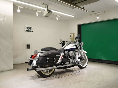 2007 Harley-Davidson Road King, белый, 977000 рублей, вид 5