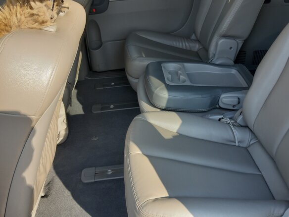 2010 Kia Carnival Grand II, серебристый, 1230000 рублей - вид 30
