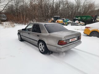 1986 Mercedes-Benz W124 260, серый, 480000 рублей, вид 5