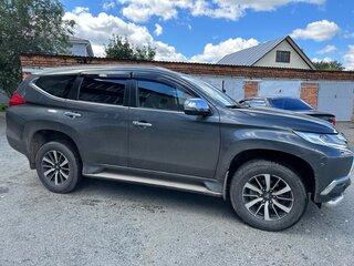 2020 Mitsubishi Pajero Sport III, серый, 4000000 рублей, вид 4