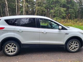 2013 Ford Kuga II, белый, 1400000 рублей, вид 4