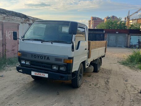 1991 Toyota Toyoace, белый, 750000 рублей, вид 4