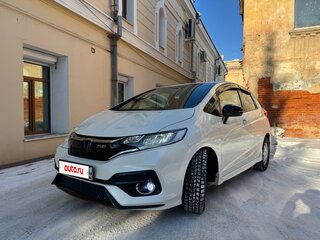 2017 Honda Fit III Рестайлинг, белый, 1540000 рублей, вид 2