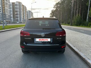 2012 Volkswagen Touareg II, чёрный, 2600000 рублей, вид 3