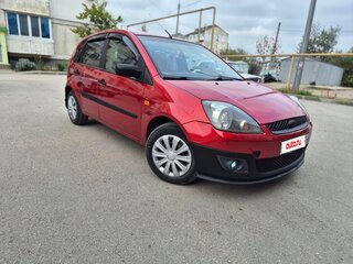 2008 Ford Fiesta Mk5, красный, 590000 рублей, вид 2