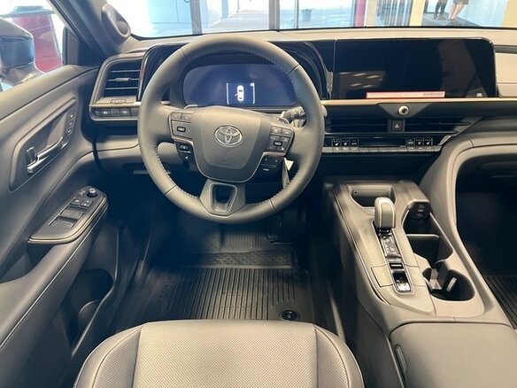 2024 Toyota Crown Crossover XVI (S230), оранжевый, 6162488 рублей - вид 16