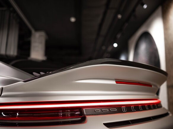2023 Porsche 911 Brabus 900 Rocket R VIII (992), серебристый - вид 20