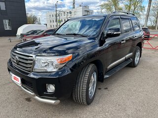 2014 Toyota Land Cruiser 200 Series Рестайлинг 1, чёрный, 4500000 рублей, вид 1