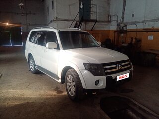 2011 Mitsubishi Pajero IV, белый, 1850000 рублей, вид 2
