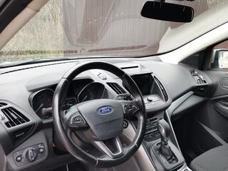 2018 Ford Kuga II Рестайлинг, серебристый, 1670000 рублей, вид 3