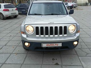 2012 Jeep Liberty (Patriot), серый, 1500000 рублей, вид 1