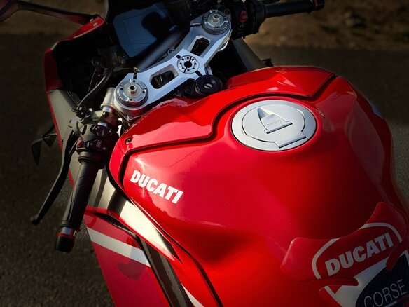 2021 Ducati Panigale V4, красный, 1350000 рублей - вид 9