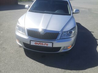 2012 Skoda Octavia II (A5) Рестайлинг, серебристый, 1050000 рублей, вид 3
