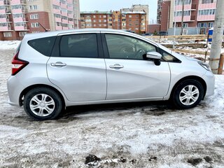 2018 Nissan Note II Рестайлинг, серебристый, 1280000 рублей, вид 2