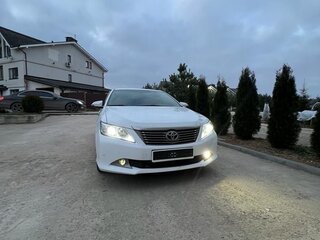 2014 Toyota Camry VII (XV50), белый, 1650000 рублей, вид 1