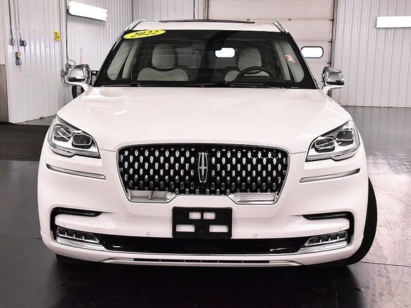 2022 Lincoln Aviator II, белый, 11223840 рублей - вид 2