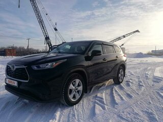 2022 Toyota Highlander IV (XU70), чёрный, 5600000 рублей, вид 2