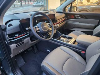 2025 Kia Carnival IV Рестайлинг, чёрный, 6754264 рублей, вид 3