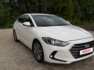 2017 Hyundai Elantra VI (AD), белый, 1400000 рублей, вид 3
