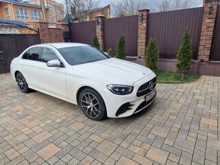2020 Mercedes-Benz E-Класс 220 d V (W213, S213, C238) Рестайлинг, белый, 4550000 рублей, вид 4