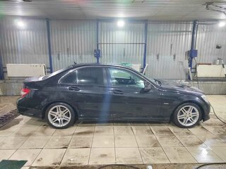 2010 Mercedes-Benz C-Класс 180 BlueEFFICIENCY III (W204), чёрный, 900000 рублей, вид 3