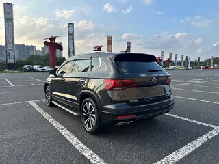 2022 Volkswagen Tharu I, чёрный, 1824800 рублей, вид 4