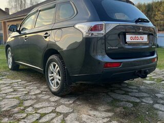 2013 Mitsubishi Outlander III, серый, 1630000 рублей, вид 4