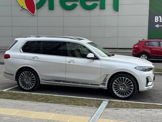 2021 BMW X7 40d I (G07), белый, 5999000 рублей, вид 5
