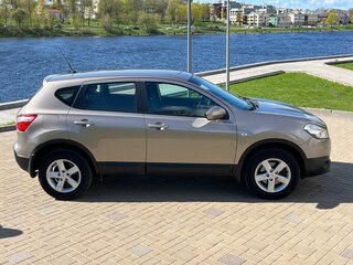 2011 Nissan Qashqai I Рестайлинг, коричневый, 950000 рублей, вид 5