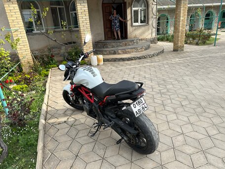 2020 Benelli TNT 302S, белый, 350000 рублей, вид 3