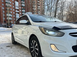 2011 Hyundai Solaris I, белый, 600000 рублей, вид 2
