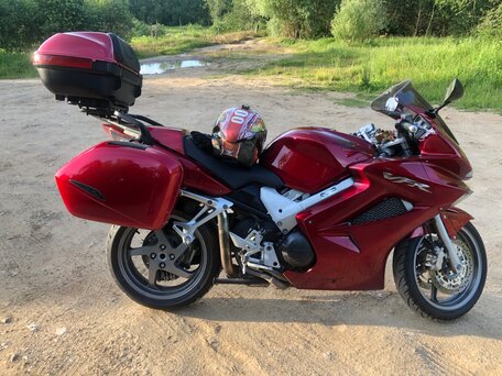 2007 Honda VFR 800, красный, 500000 рублей, вид 4
