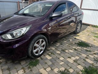 2011 Hyundai Solaris I, пурпурный, 820000 рублей, вид 3