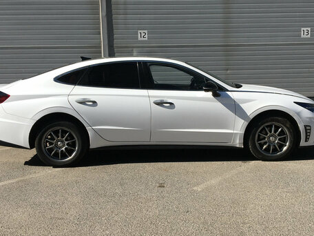 2021 Hyundai Sonata VIII (DN8), белый, 1659000 рублей, вид 4