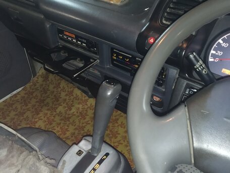 2005 Mazda Bongo, белый, 1850000 рублей, вид 3