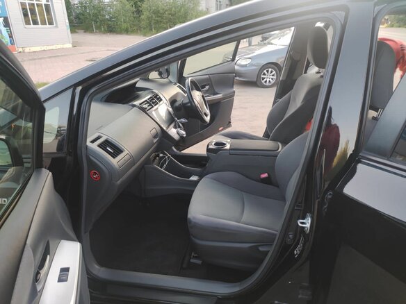 2013 Toyota Prius Alpha I (ZVW40/41), чёрный, 1350000 рублей - вид 21
