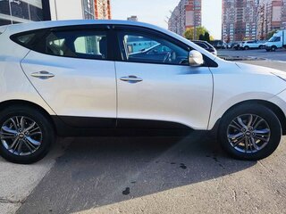 2014 Hyundai ix35 I Рестайлинг, серебристый, 1660000 рублей, вид 3