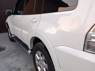 2011 Mitsubishi Pajero IV Рестайлинг 1, белый, 2200000 рублей, вид 5