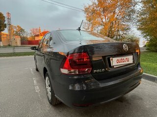 2018 Volkswagen Polo V Рестайлинг, серый, 1200000 рублей, вид 4