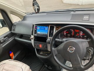 2008 Nissan Serena III (C25), белый, 1190000 рублей, вид 5