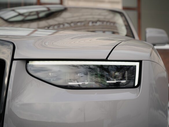2026 Rolls-Royce Ghost Black Badge II Рестайлинг (Series II), серый, 58900000 рублей - вид 8