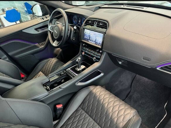 2019 Jaguar F-Pace SVR I, чёрный, 8500000 рублей - вид 15