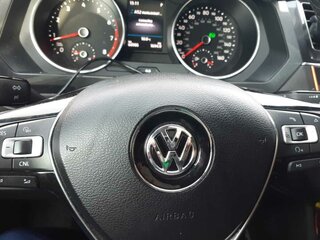 2018 Volkswagen Tiguan Allspace II, чёрный, 3200000 рублей, вид 5