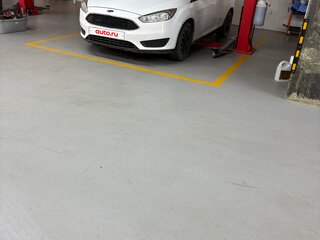 2018 Ford Focus III Рестайлинг, белый, 900000 рублей, вид 4