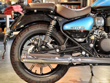 2025 Royal Enfield Meteor, голубой, 528000 рублей, вид 2